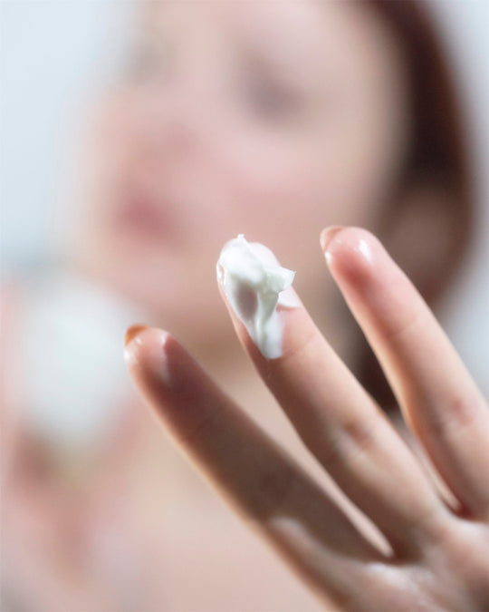 Hyaluronic Acid & Niacinamide Renewing Cream